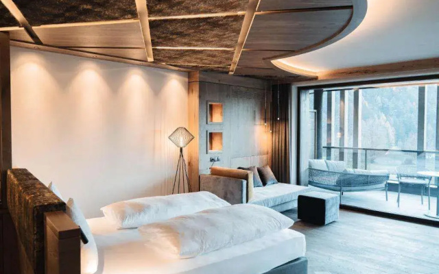 Kronhotel Leitgam luxury hotel for two