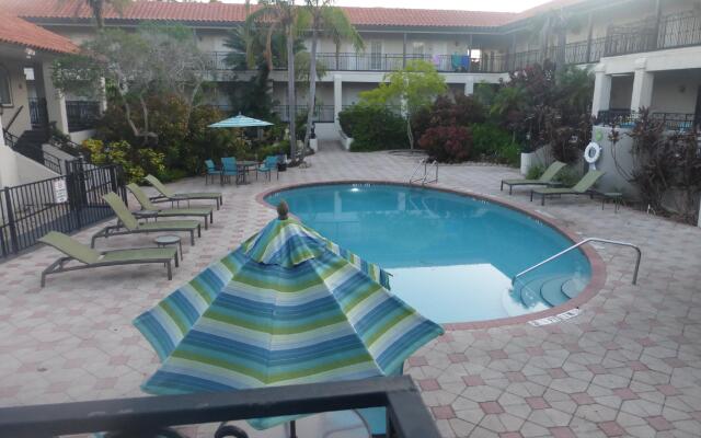 Red Roof Inn PLUS+ & Suites Tampa
