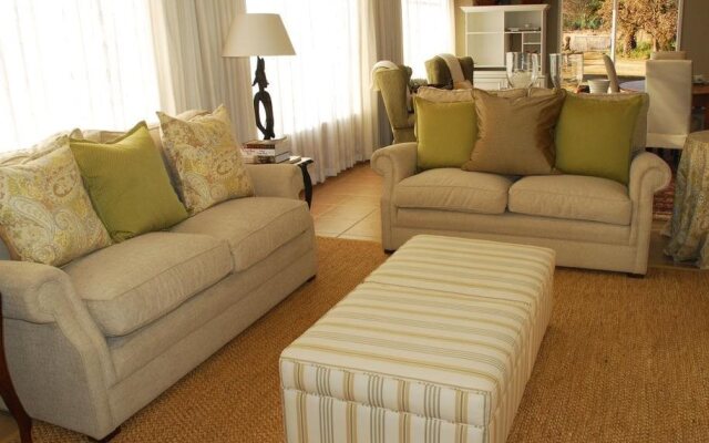 Sneezewood Farm Bed&Breakfast and Self-Catering Cottage