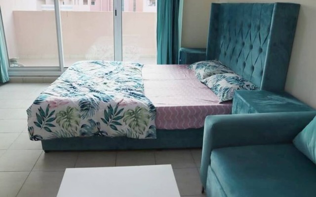 Lovely Family Friendly Furnished Studio With Balcony With Pool