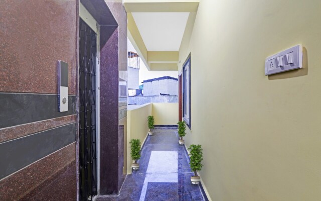 OYO Hanuma Residency Near victoria Memorial metro station