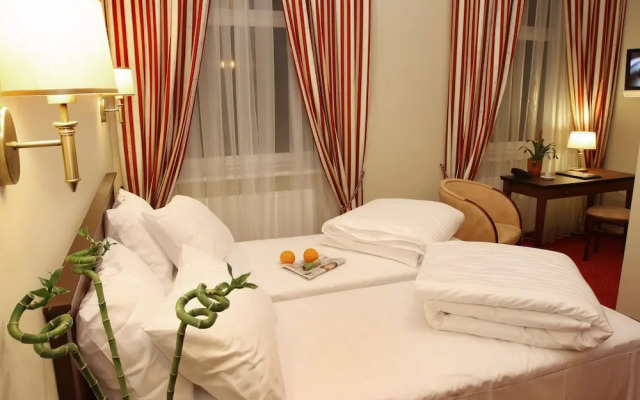 Conviva Hotel