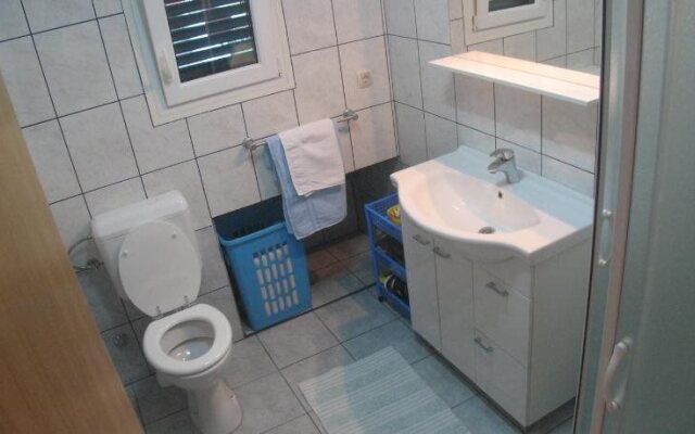 Apartments & Rooms Pierino