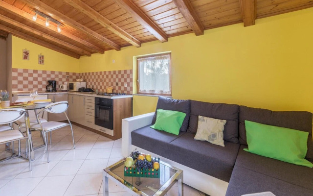 Stunning Apartment in Valtura With 1 Bedrooms