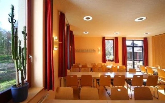 DJH Jugendherberge Born-Ibenhorst mit Zeltplatz