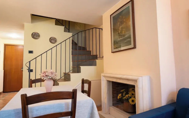 Suite Carla Cozy Apartment in Petrasanta Center