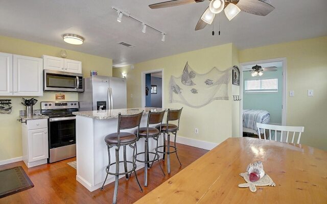 Flagship Home in Copano Bay by Redawning