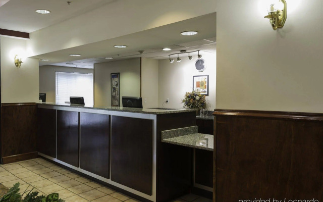 Red Roof Inn & Suites Savannah Airport