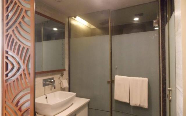 Silver Cloud Hotel & Banquets Ahmedabad