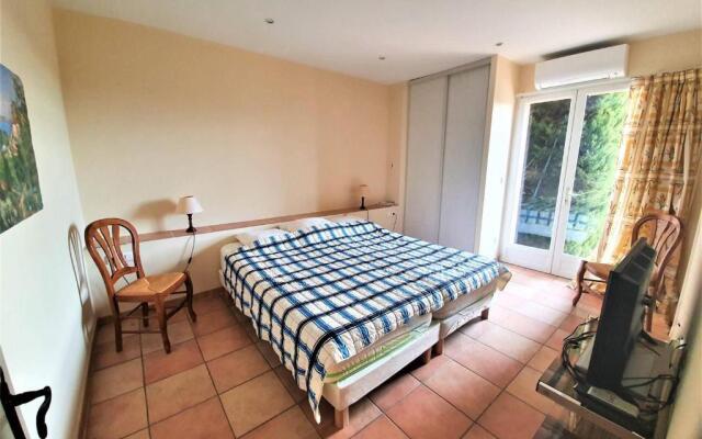 Maison Roquebrune-sur-Argens, 5 pièces, 8 personnes - FR-1-226-429