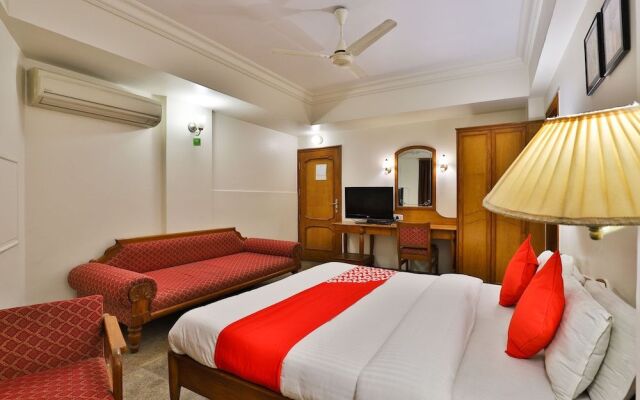 OYO 23288 Hotel Pinnacle