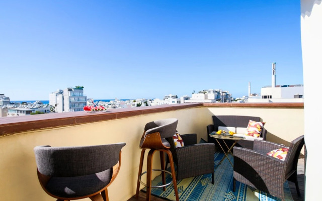 Penthouse with Panoramic View by FeelHome