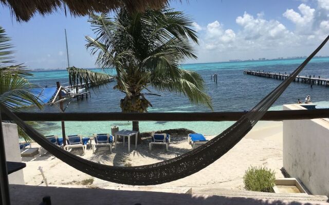 Maria's Kan Kin with Private Beach