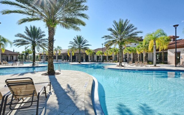 Tvpm-4638td/sr 5 Bedroom Townhouse by RedAwning