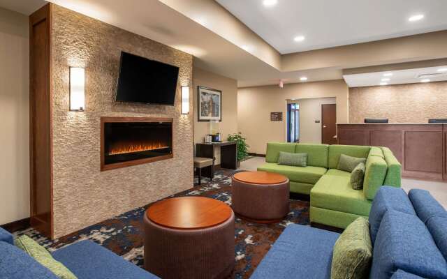 Comfort Inn and Suites Ames near ISU Campus