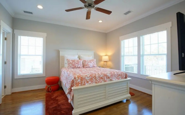 Absolute Paradise 5 Bedroom Home by RedAwning