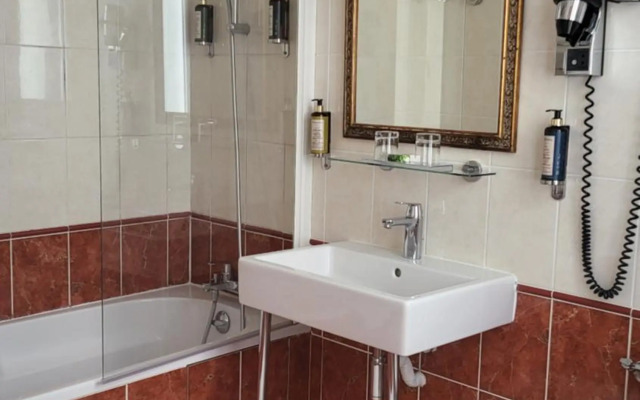 Hôtel Magda Champs Elysées - ex Hôtel Royal Magda Etoile