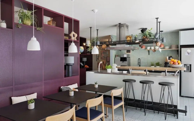 Stay KooooK Geneva City – Online Check In