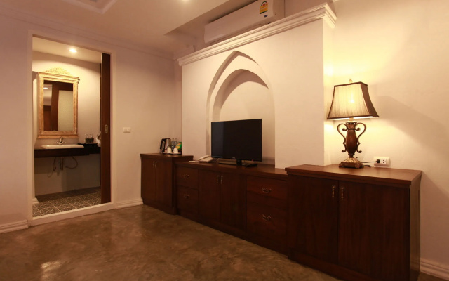 Chompor Lanna Restaurant & Boutique Resort