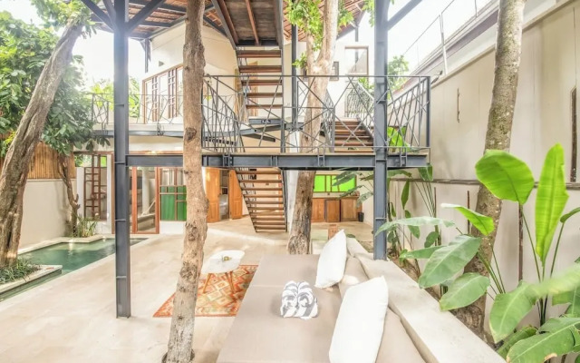 Stylish 2-br Villa With Pool, 800m Canggu Beach