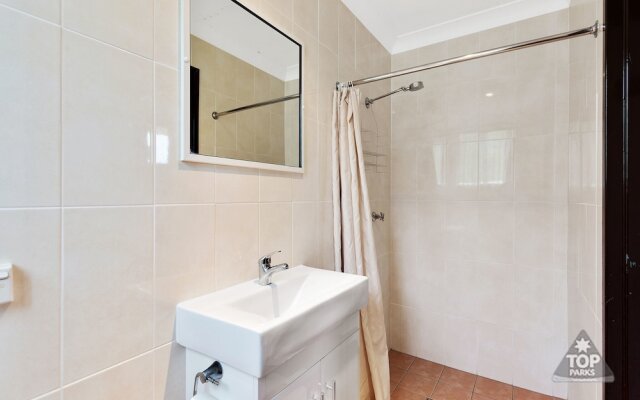 Fossicker Caravan Park