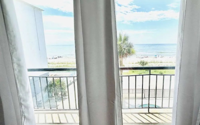 Summerwind Oceanfront Hotel
