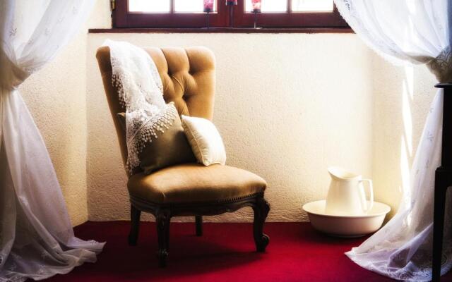 Manoir Courtyard cottage rental Vendee