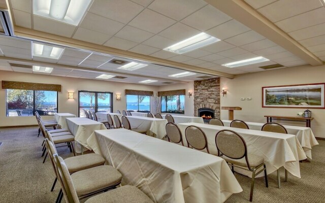 Poolside  Right By The Shores Of Lake Tahoe 1 Bedroom Condo by RedAwning
