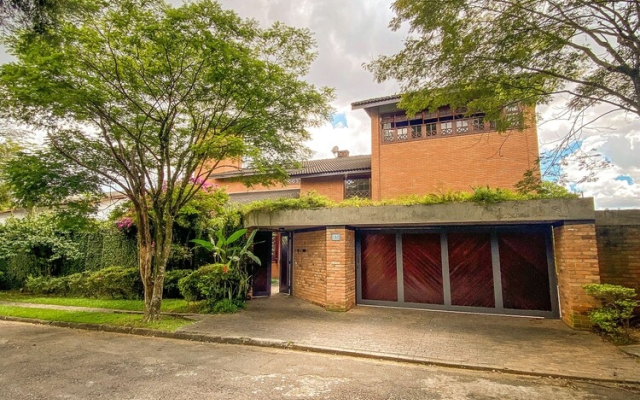 Excelente Propriedade na Granja Viana