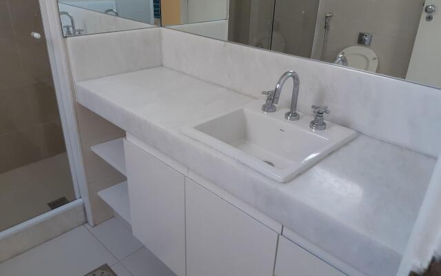 Charmoso Apartamento A 1 Quadra Da Praia