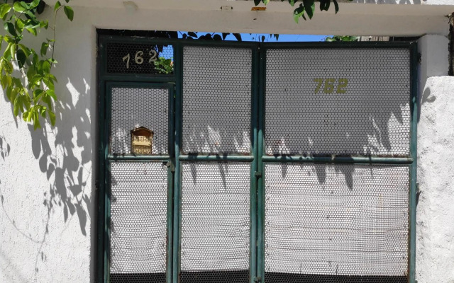 Flat com portão na Praia