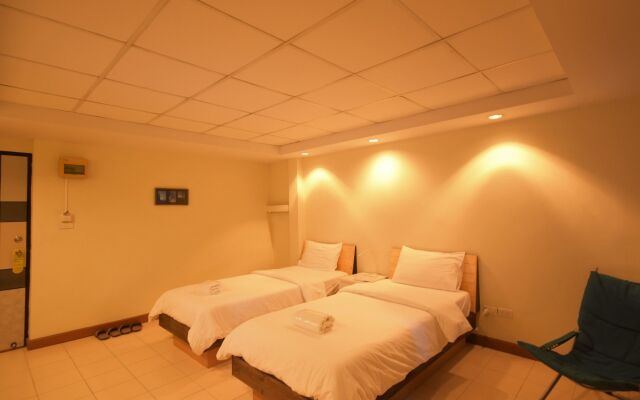 ROOM at PRACHACHUEN