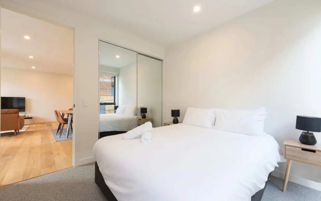 Stylish 3 Bedroom With Free Parking