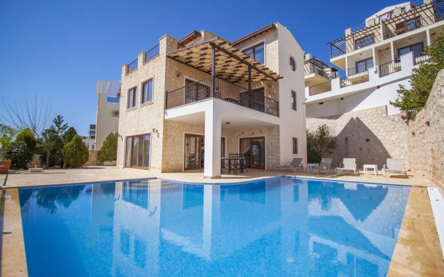 Villa Esya 2 by Akdenizvillam