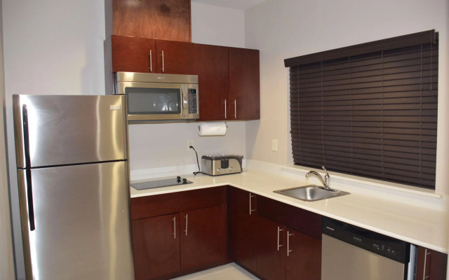 Best Western Plus Spring Inn & Suites