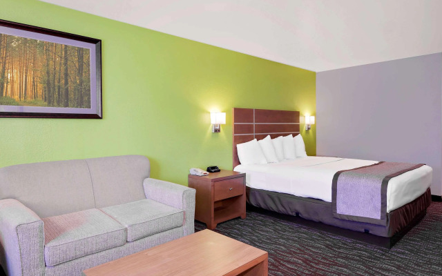 Days Inn & Suites by Wyndham Arcata