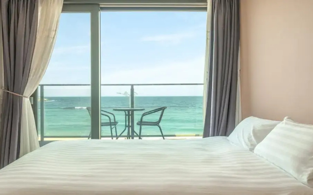 Goseong Littlesquare Oceanview Pension