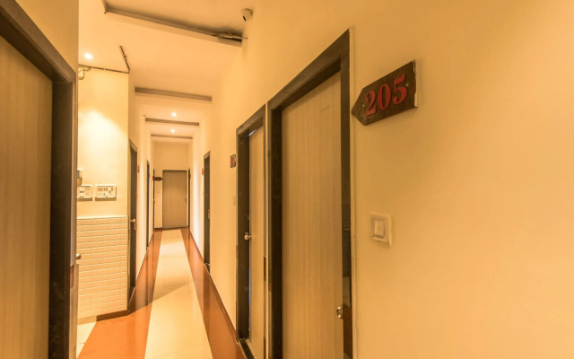 Hotel O Kailash Park Near Sakinaka Metro Station