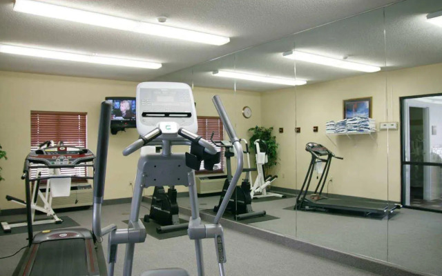 Hampton Inn New Philadelphia