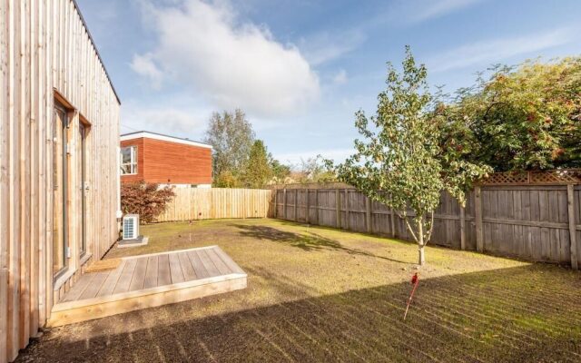 The Garden House, Free Parking, Central