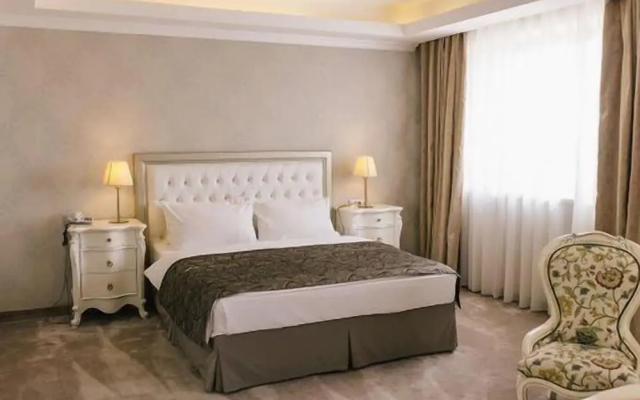 Hotel Roman By Dumbrava Business Resort