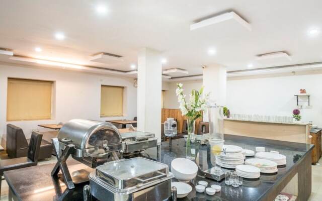 Iroomz Hotel Fusion Inn