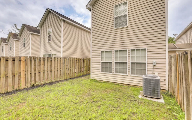 Charming North Charleston Townhome - Pets Welcome!