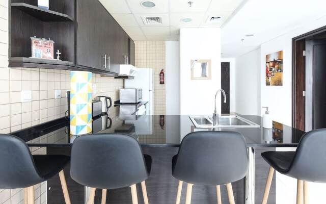 Minutes From JBR Beach! Beautiful 1BR in Marina!