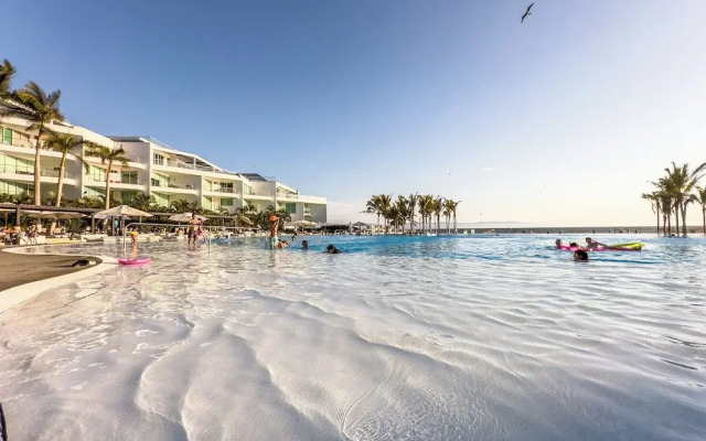 ARIA Residence Beachfront luxury