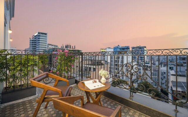 Golden Lotus Hotel Da Nang