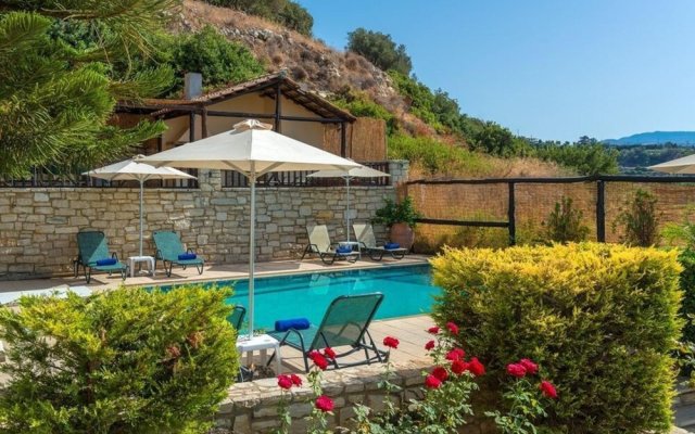 Amazing Villas In Crete Villa Argiris Rustic Design With Captivating Sea Views