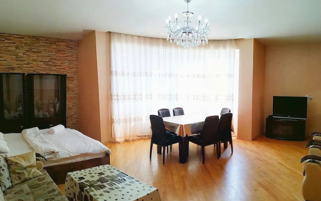 Bakuvi Tourist Apartment B085