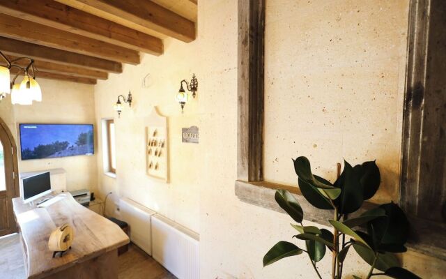 Rocca Stone House