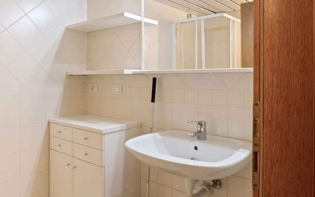 Decent Holiday Home in Mezzana With Garage